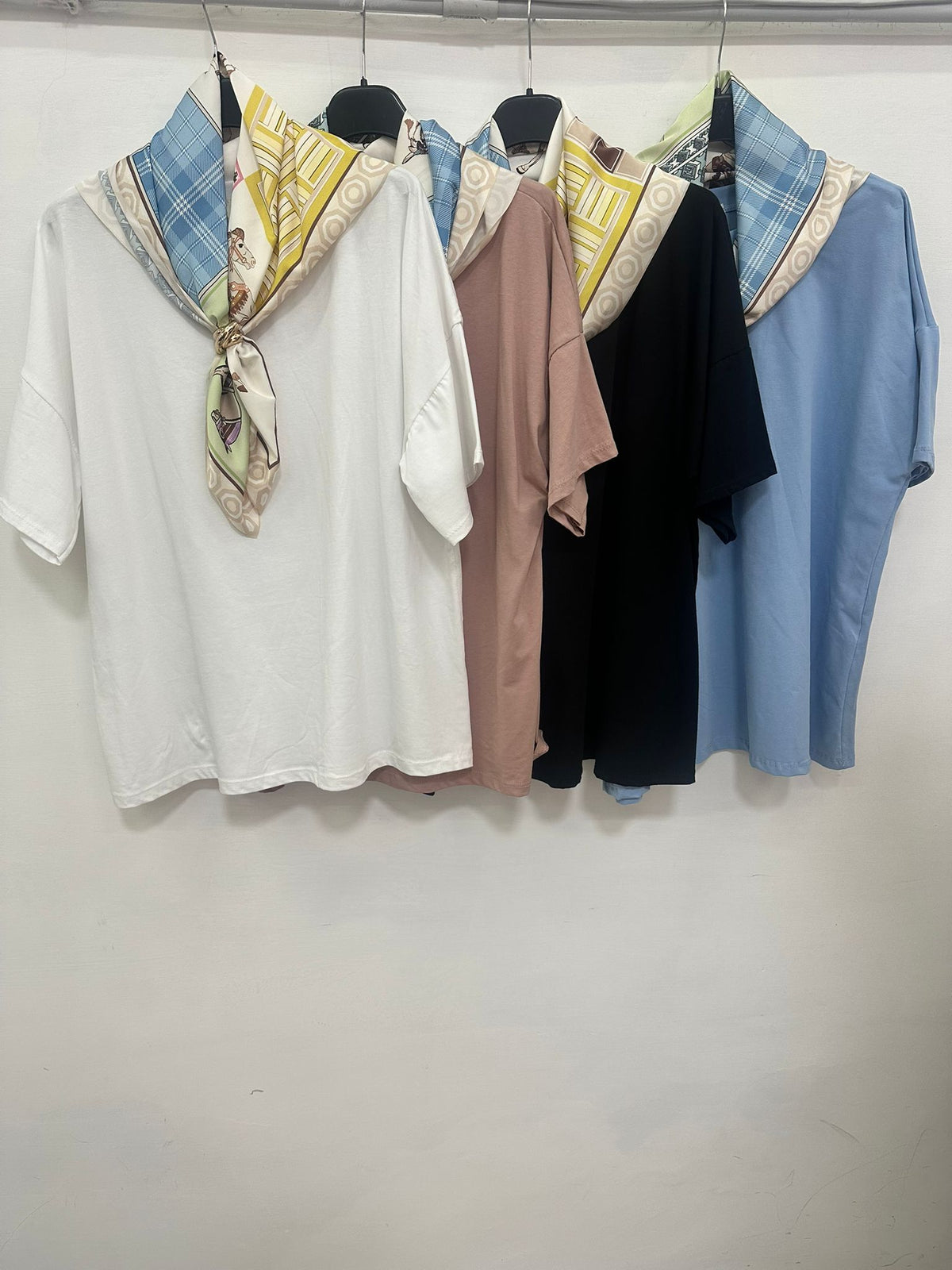 T-SHIRT FOULARD